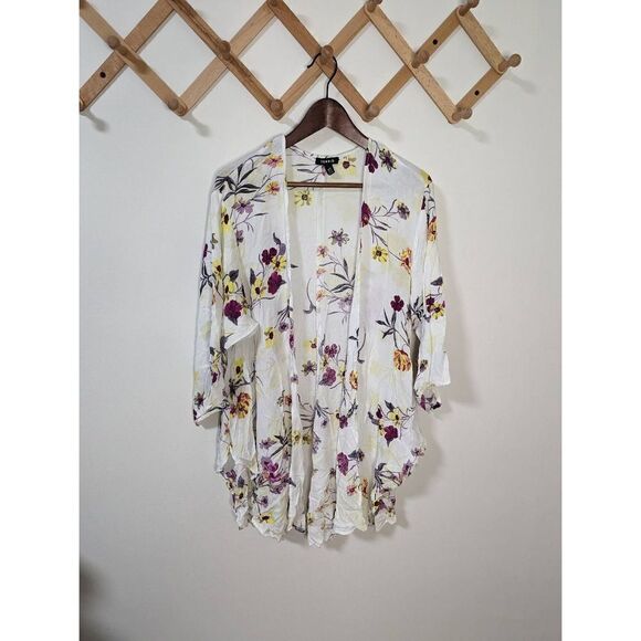 Torrid Crepe Shirttail Floral Kimono - Size 1/2 - Picture 1 of 5